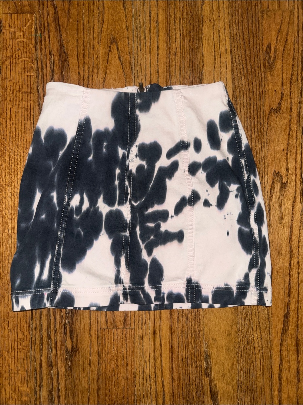 Free People | Tie-Dye Pink/Navy Denim Mini Skirt-Size 0